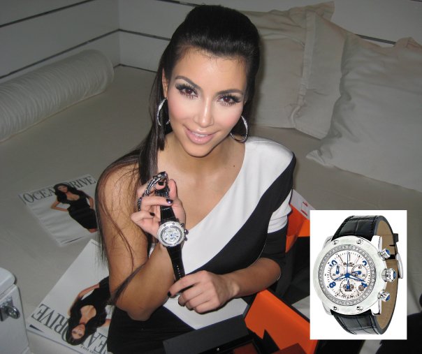 Kim Kardashian con Glam Rock Guarda
